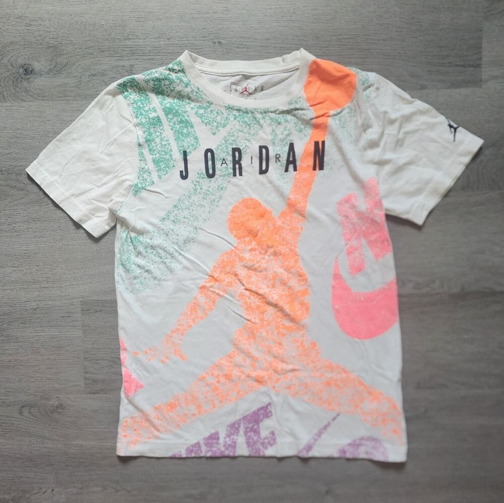 Air Jordan Boy's White Short Sleeve Crewneck Logo Graphic T-Shirt Large L 12-13